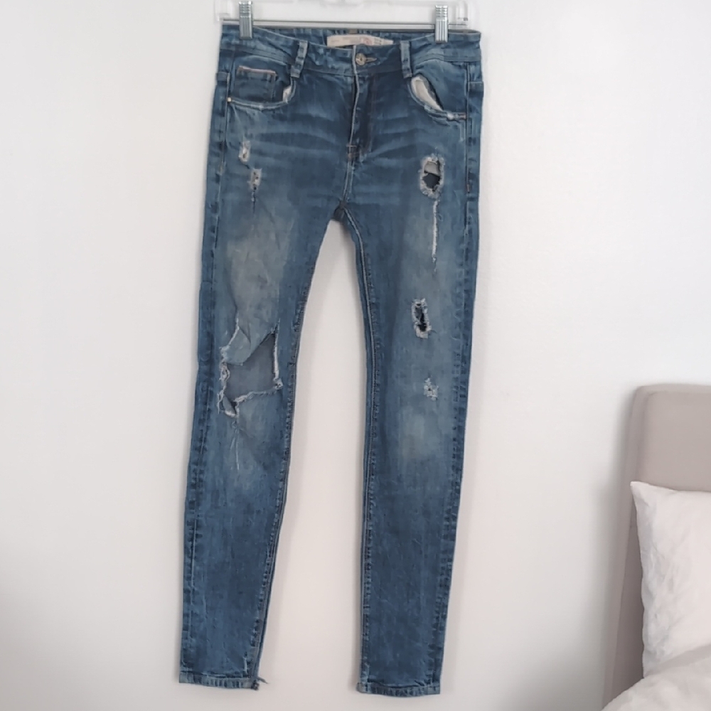 Zara Blue Skinny Jeans with Stretch and Distressed Look